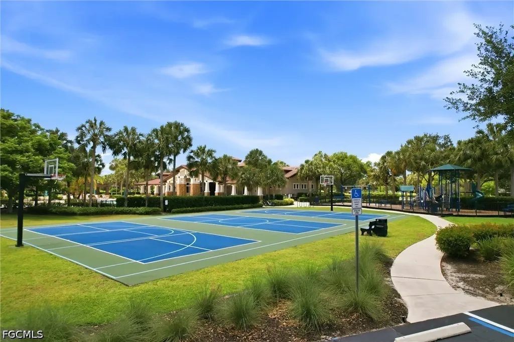 10604 Essex Square Boulevard Fort Myers FL 33913