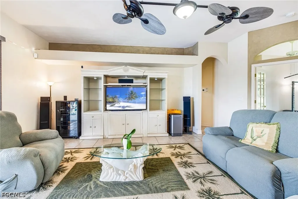 2510 SE 23rd Place Cape Coral FL 33904