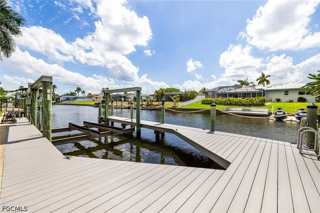 2510 SE 23rd Place Cape Coral FL 33904