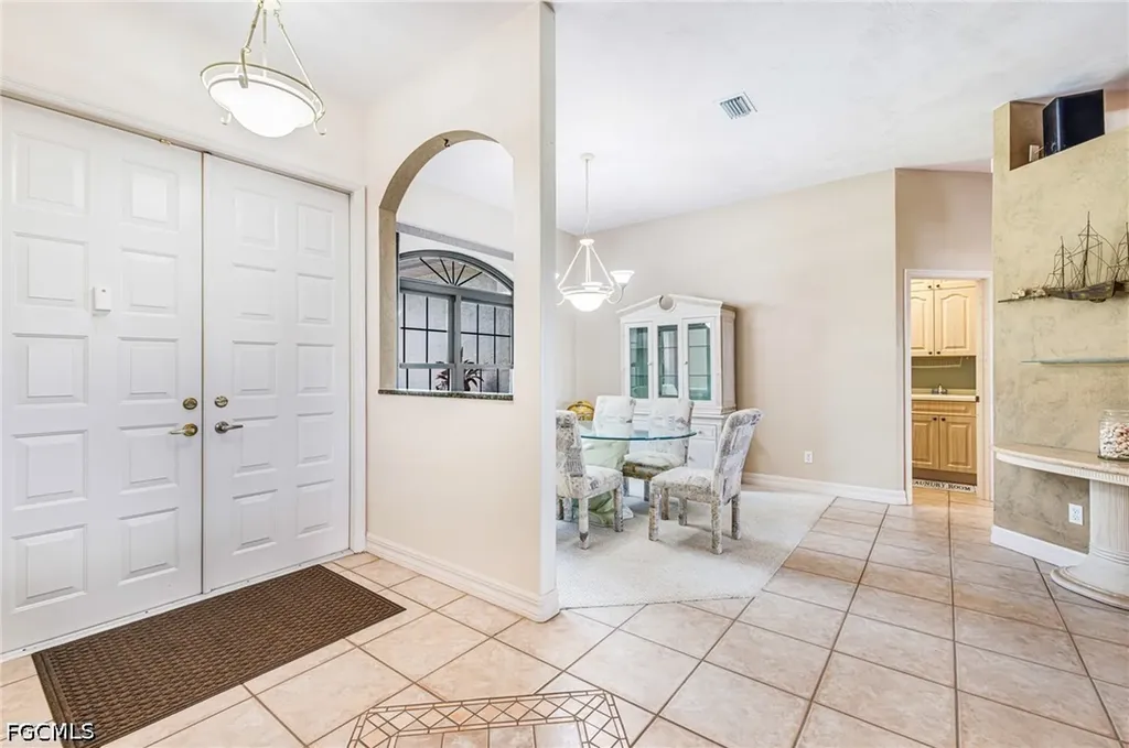 2510 SE 23rd Place Cape Coral FL 33904