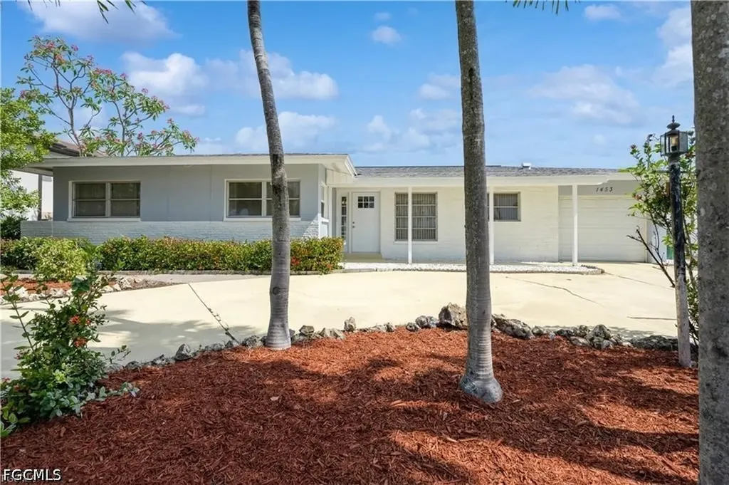 1453 Venetian Court Cape Coral FL 33904