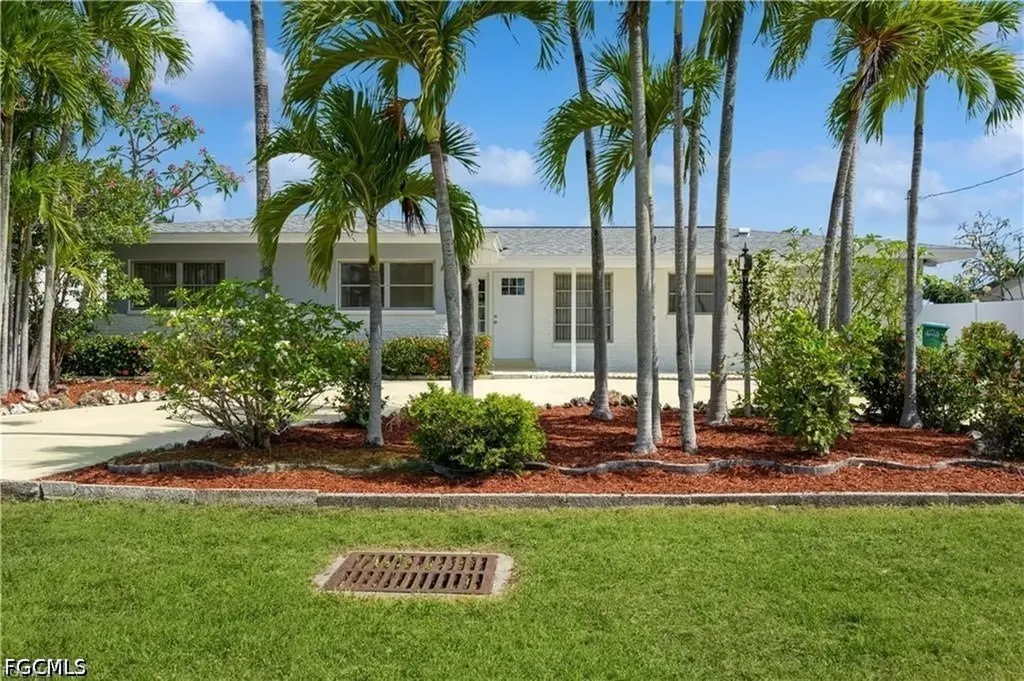 1453 Venetian Court Cape Coral FL 33904