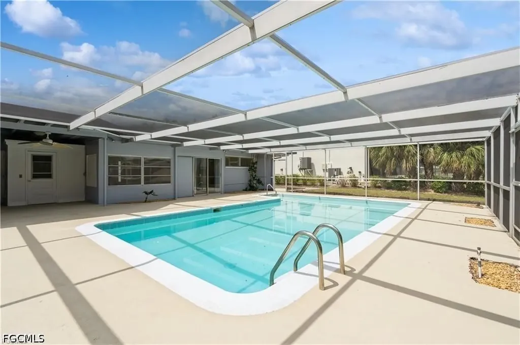 1453 Venetian Court Cape Coral FL 33904