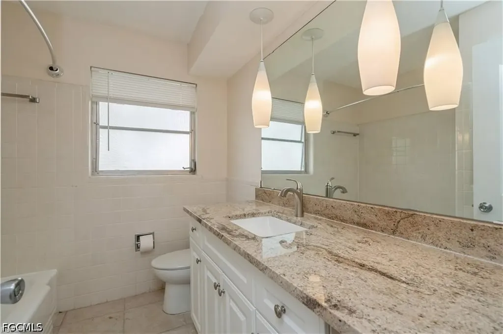 1453 Venetian Court Cape Coral FL 33904