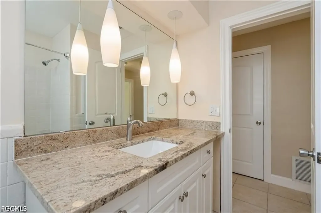 1453 Venetian Court Cape Coral FL 33904