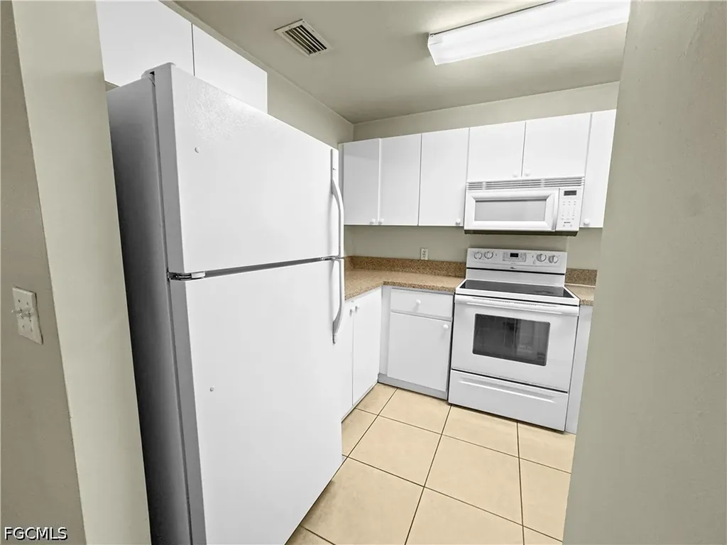 1321 SE 8th Avenue Cape Coral FL 33990