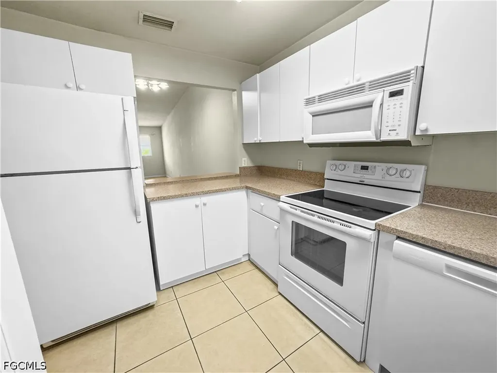 1321 SE 8th Avenue Cape Coral FL 33990
