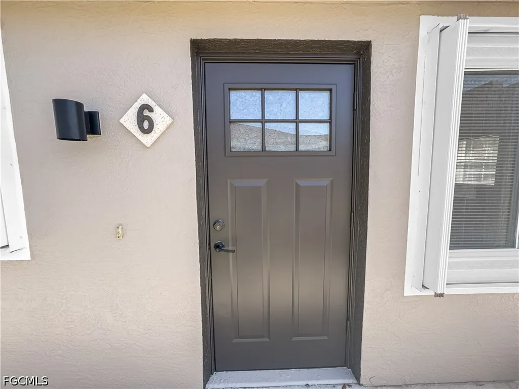 1321 SE 8th Avenue Cape Coral FL 33990