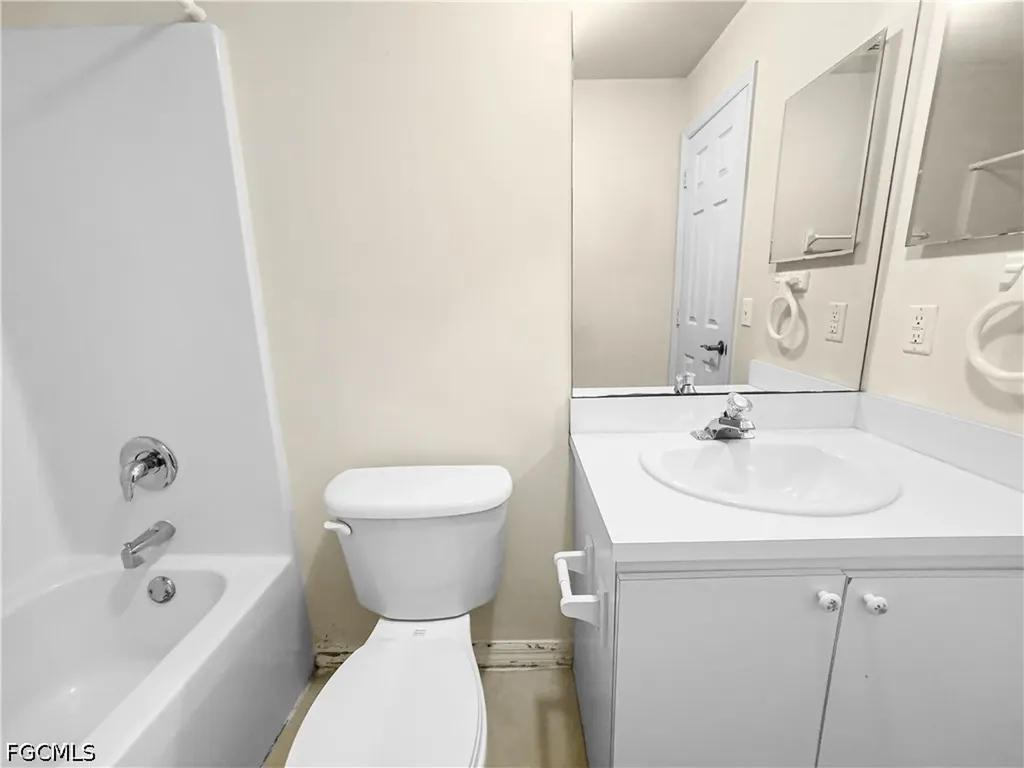 1321 SE 8th Avenue Cape Coral FL 33990