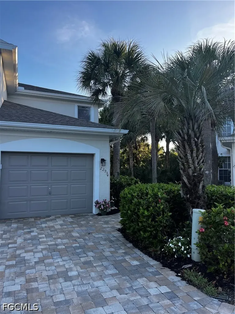 22954 Lone Oak Drive Estero FL 33928