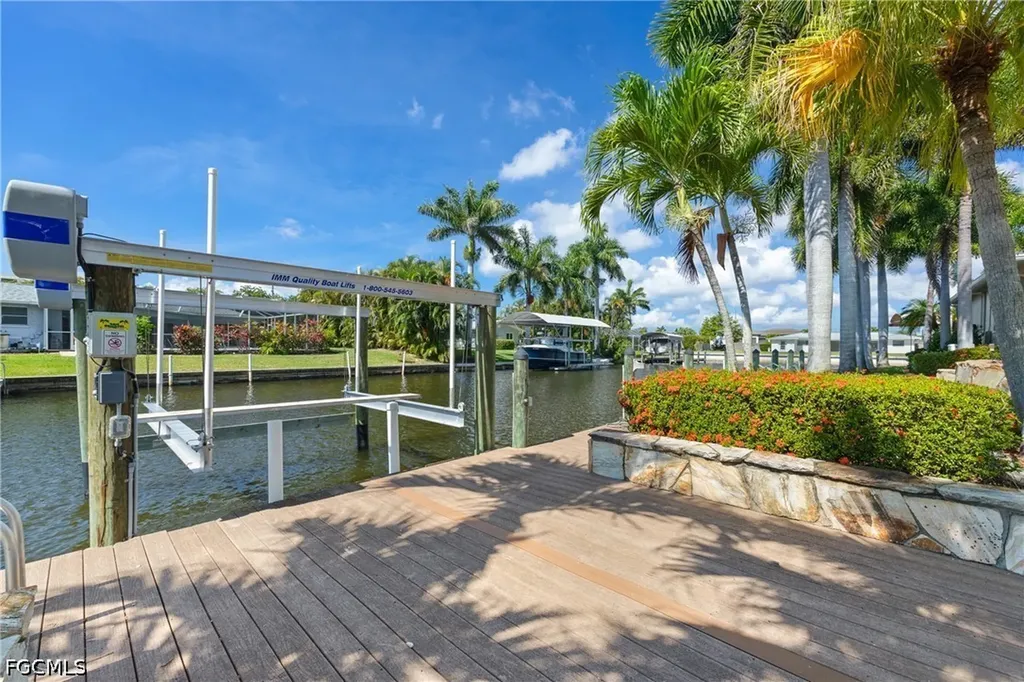 1412 Windsor Court Cape Coral FL 33904