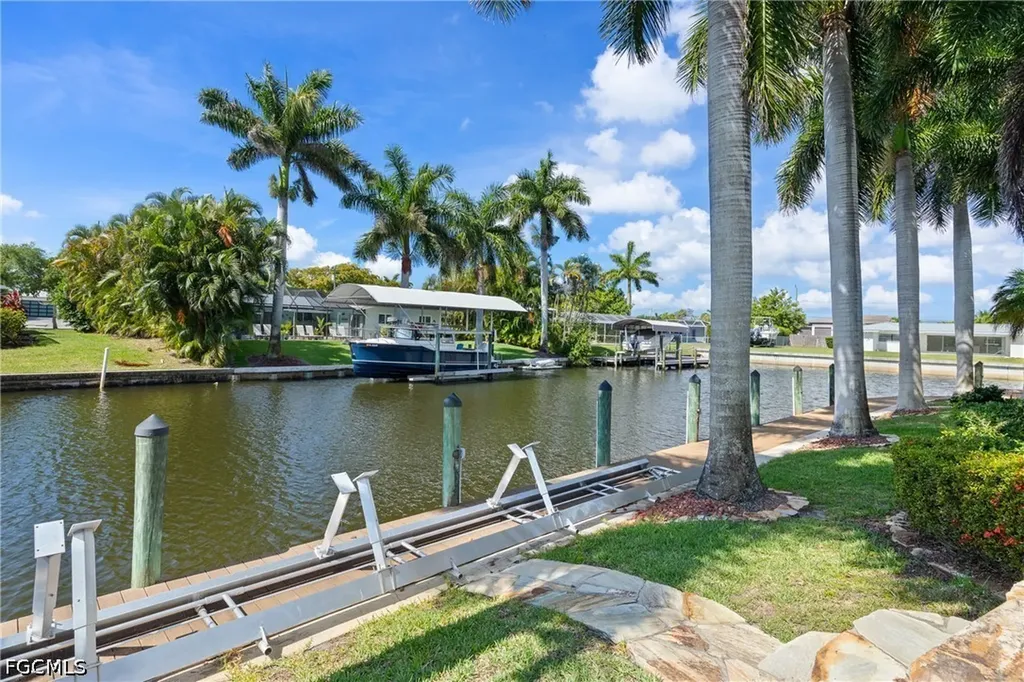 1412 Windsor Court Cape Coral FL 33904