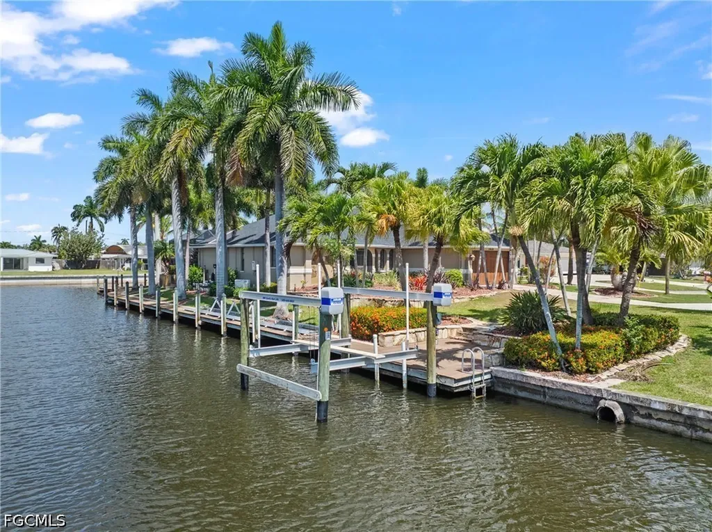 1412 Windsor Court Cape Coral FL 33904