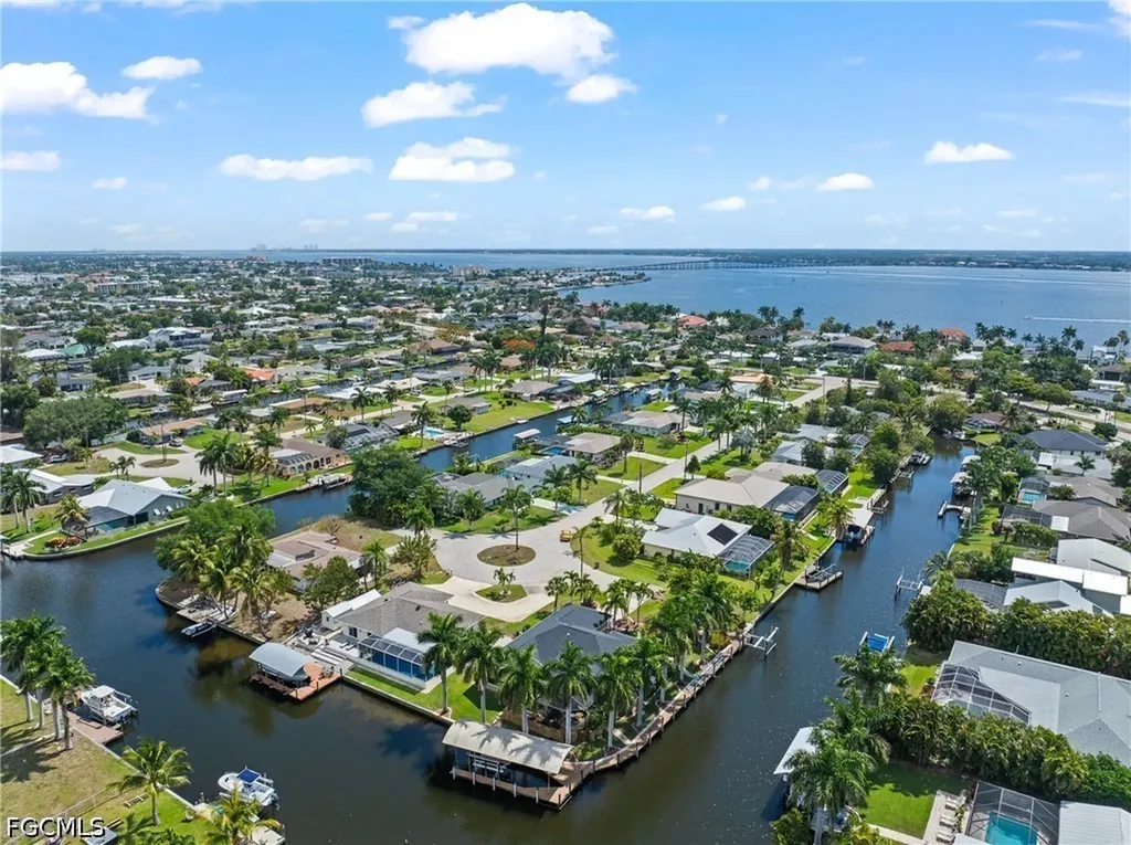 1412 Windsor Court Cape Coral FL 33904