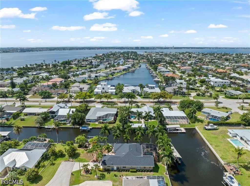 1412 Windsor Court Cape Coral FL 33904