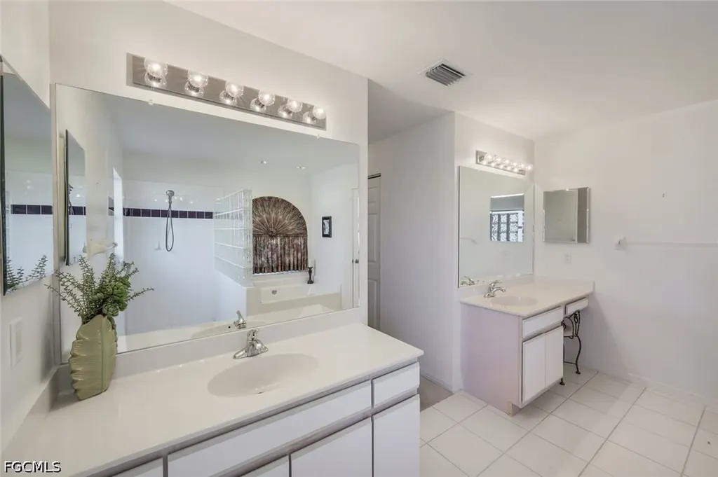 2725 SW 46th Terrace Cape Coral FL 33914