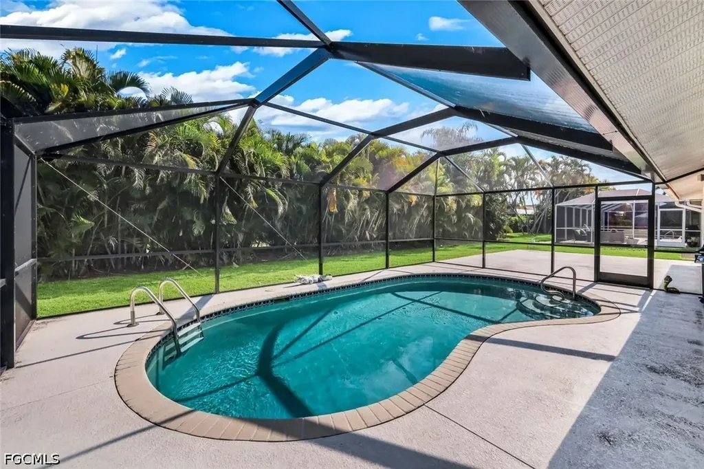 2725 SW 46th Terrace Cape Coral FL 33914