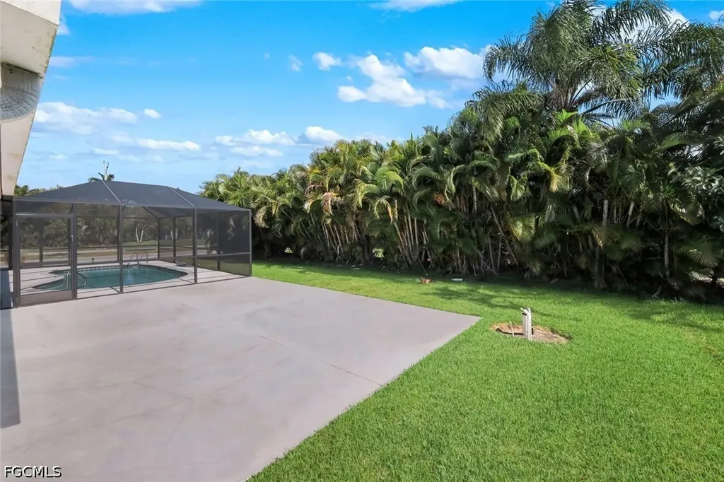 2725 SW 46th Terrace Cape Coral FL 33914
