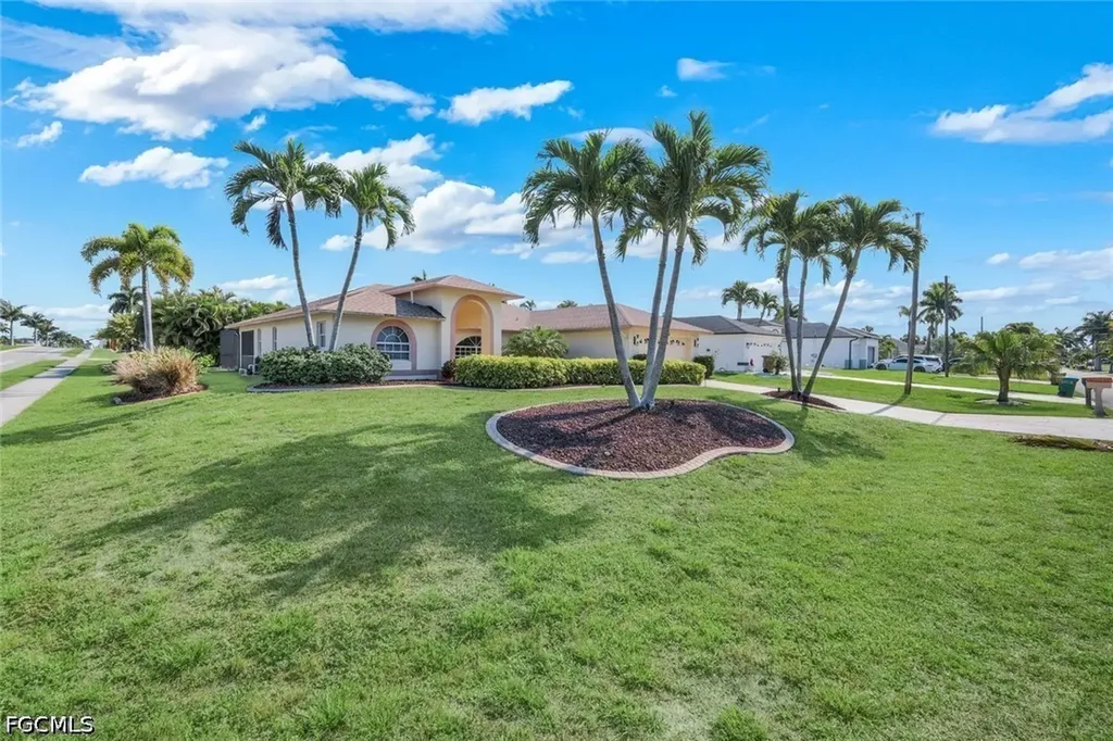 2725 SW 46th Terrace Cape Coral FL 33914