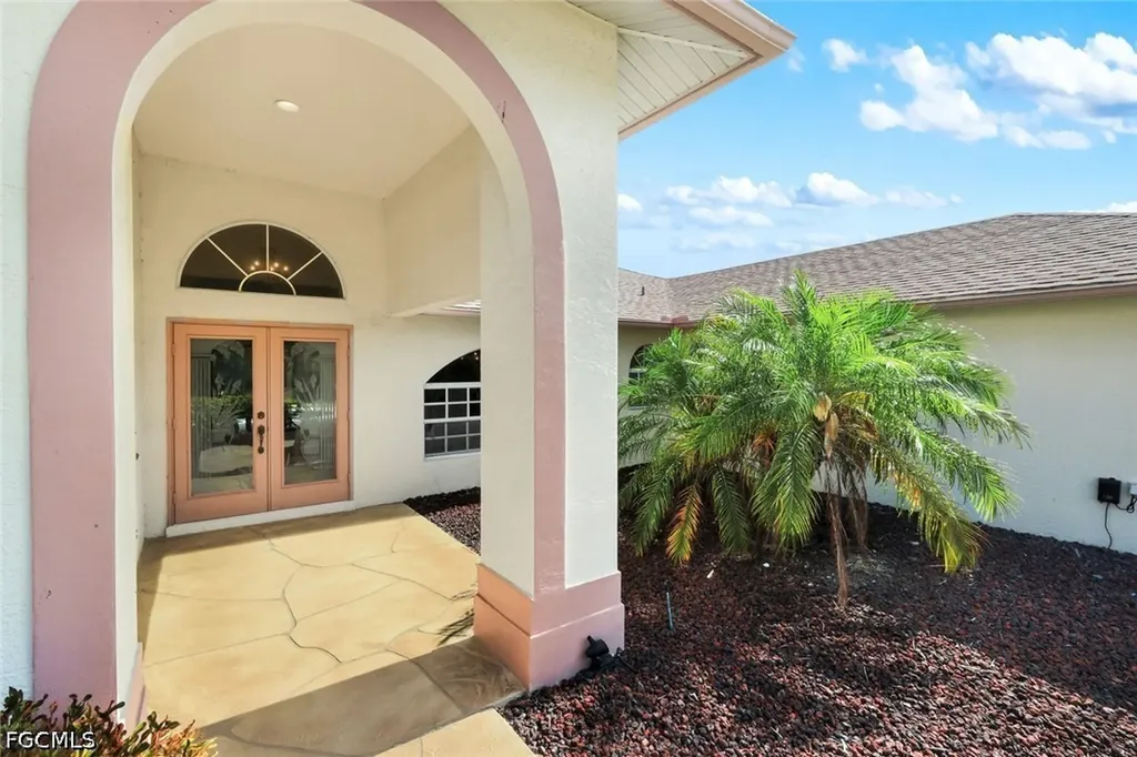 2725 SW 46th Terrace Cape Coral FL 33914