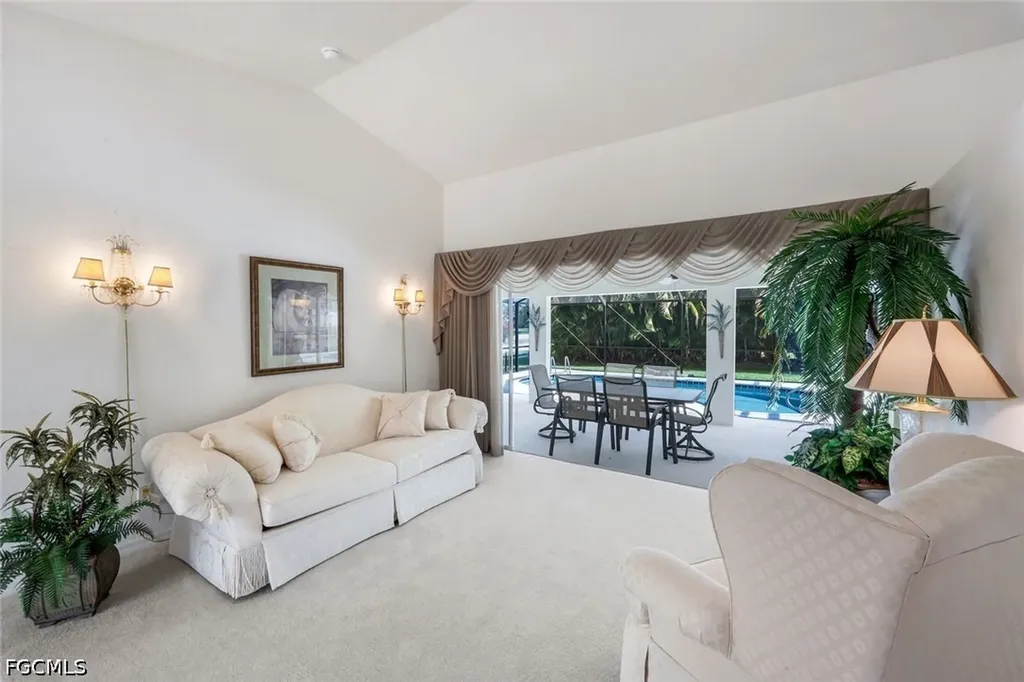 2725 SW 46th Terrace Cape Coral FL 33914