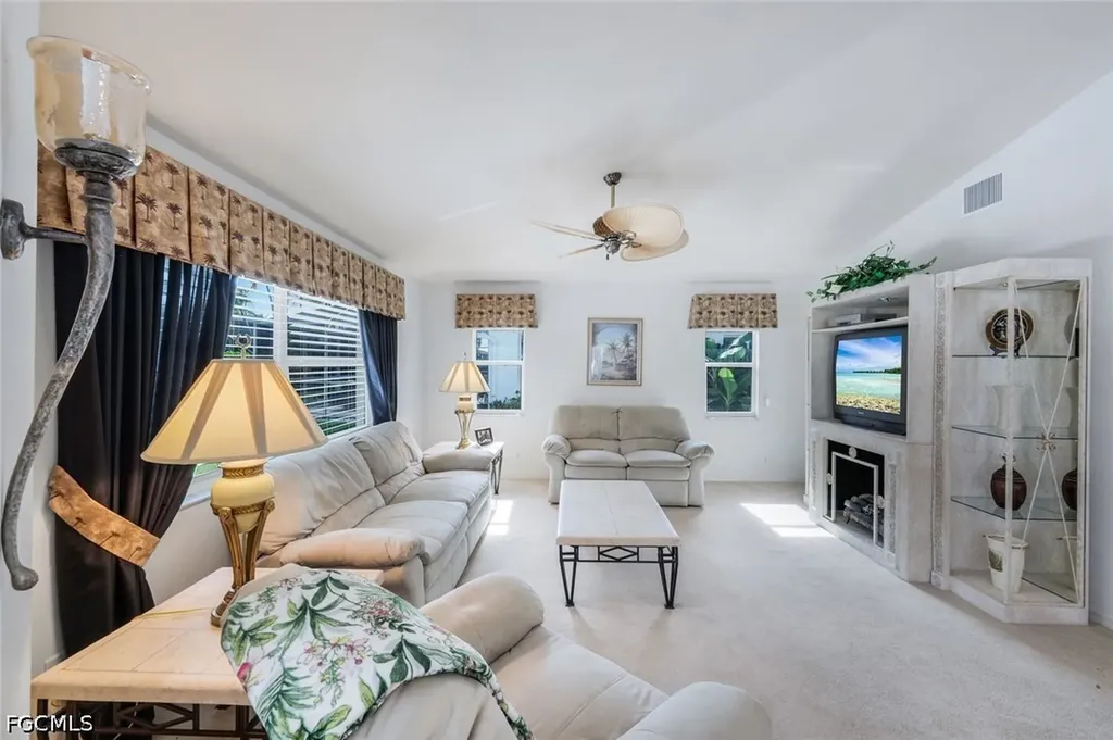 2725 SW 46th Terrace Cape Coral FL 33914