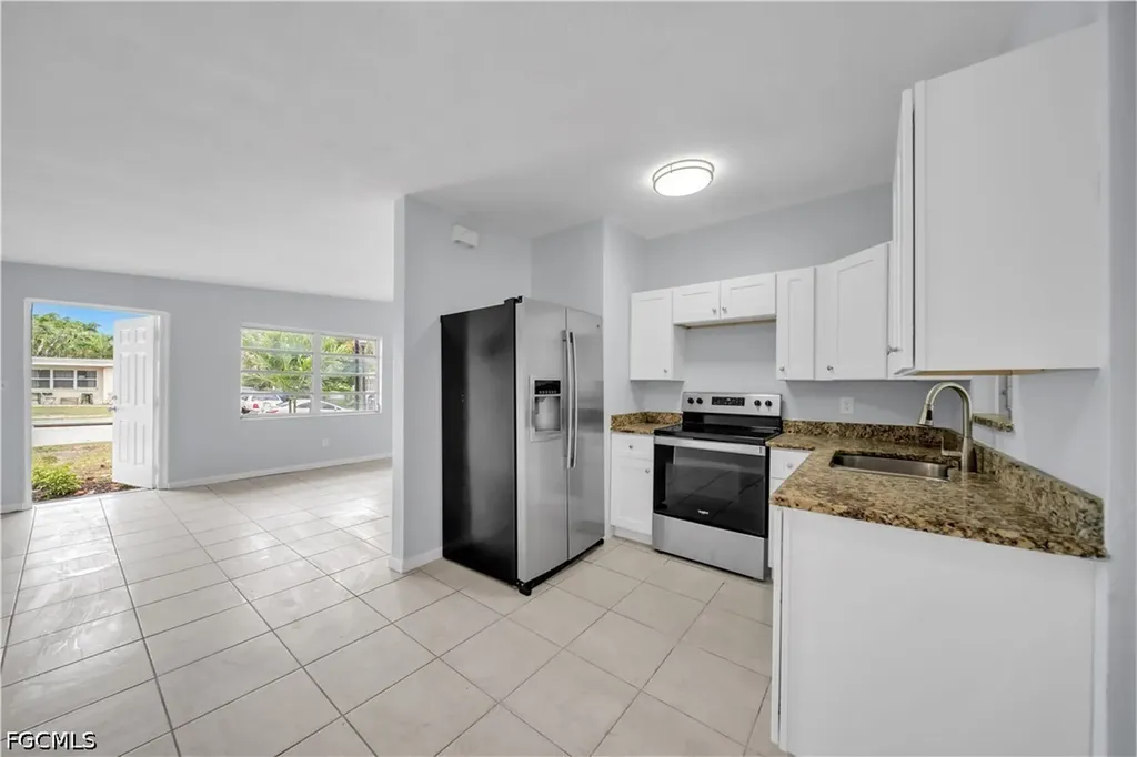 1527 Gardenia Avenue Fort Myers FL 33916