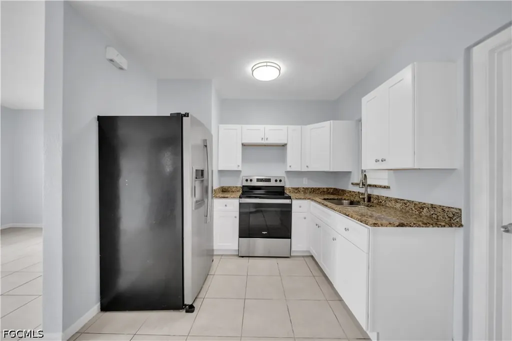 1527 Gardenia Avenue Fort Myers FL 33916
