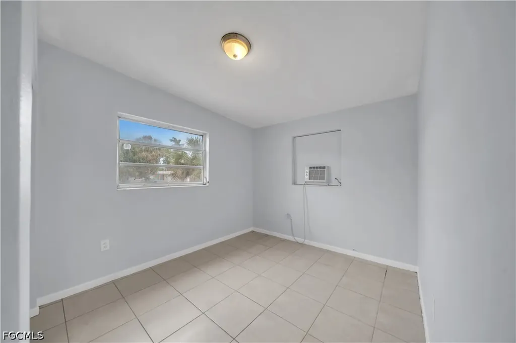 1527 Gardenia Avenue Fort Myers FL 33916