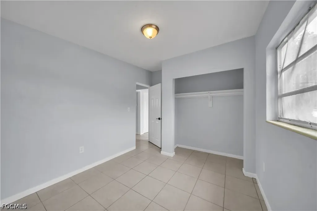 1527 Gardenia Avenue Fort Myers FL 33916