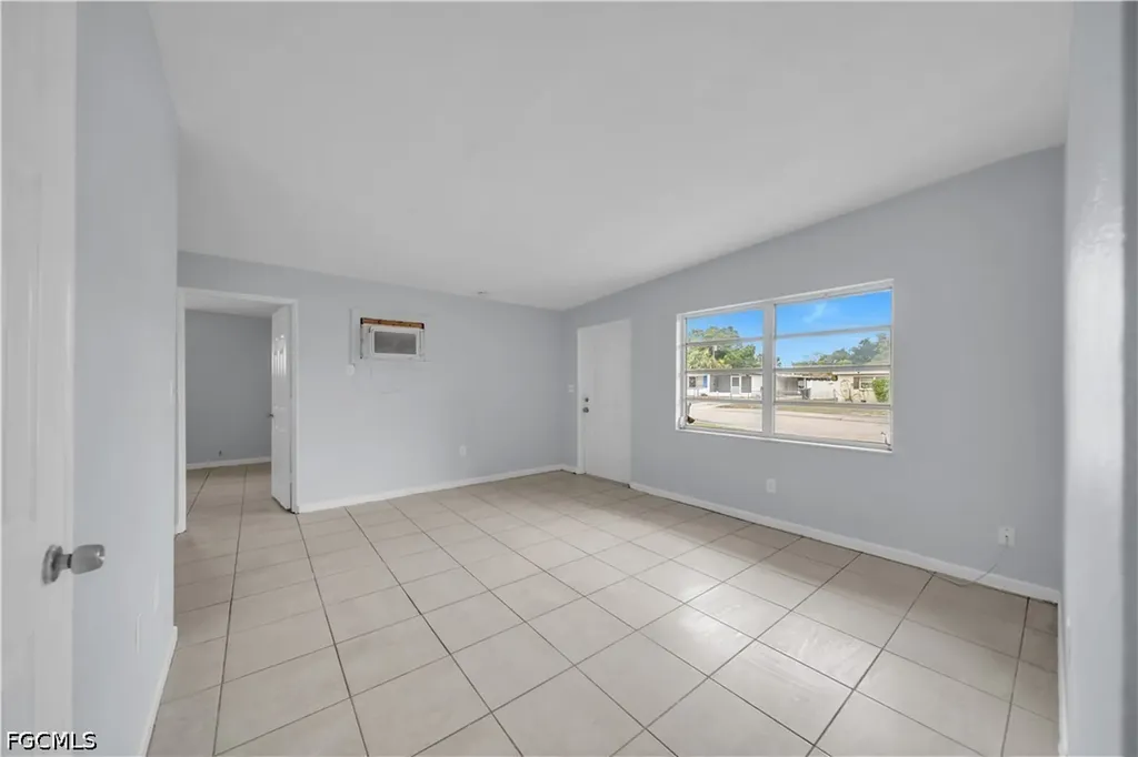 1527 Gardenia Avenue Fort Myers FL 33916