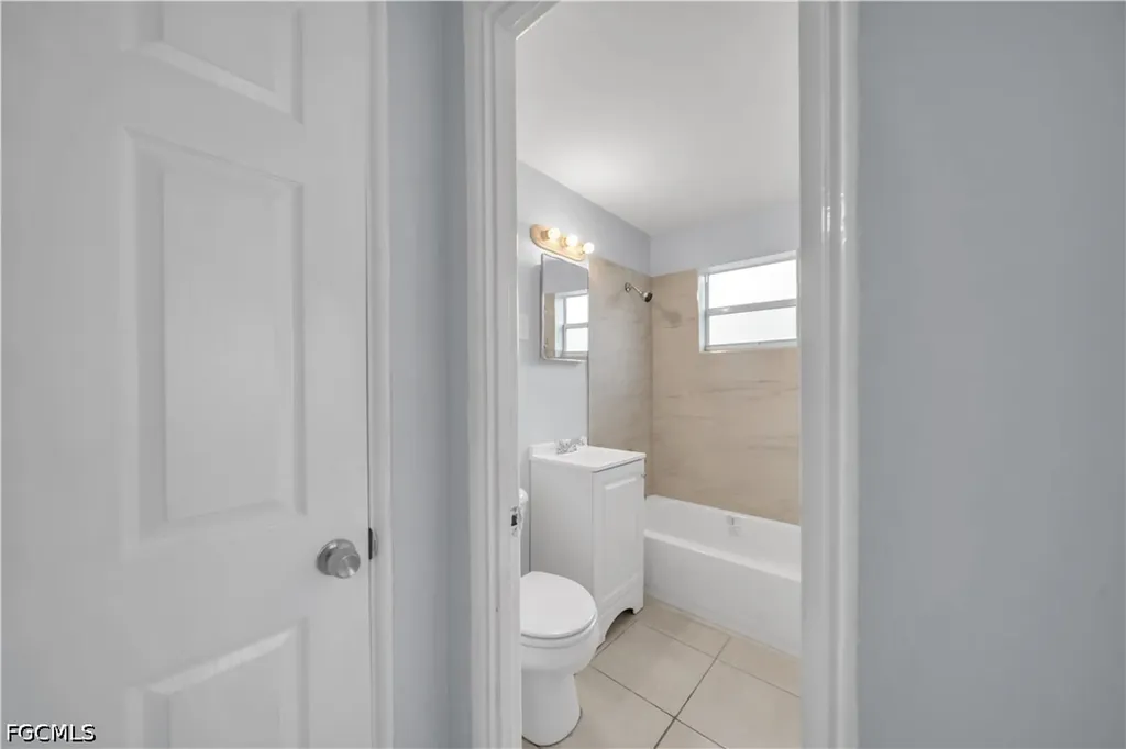 1527 Gardenia Avenue Fort Myers FL 33916
