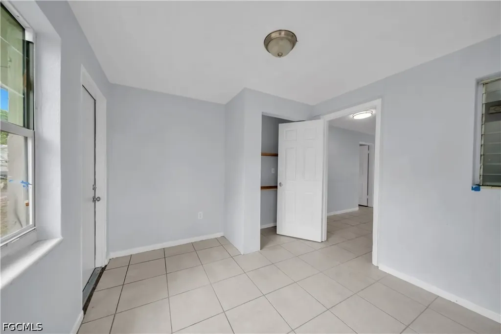 1527 Gardenia Avenue Fort Myers FL 33916