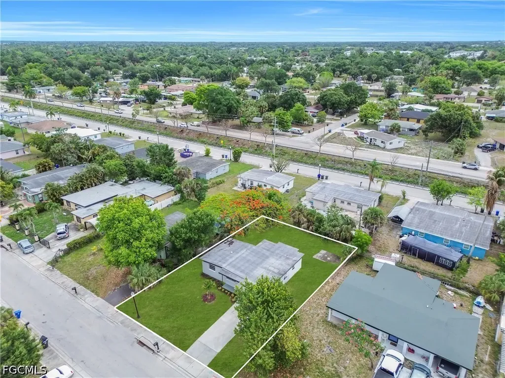 1527 Gardenia Avenue Fort Myers FL 33916