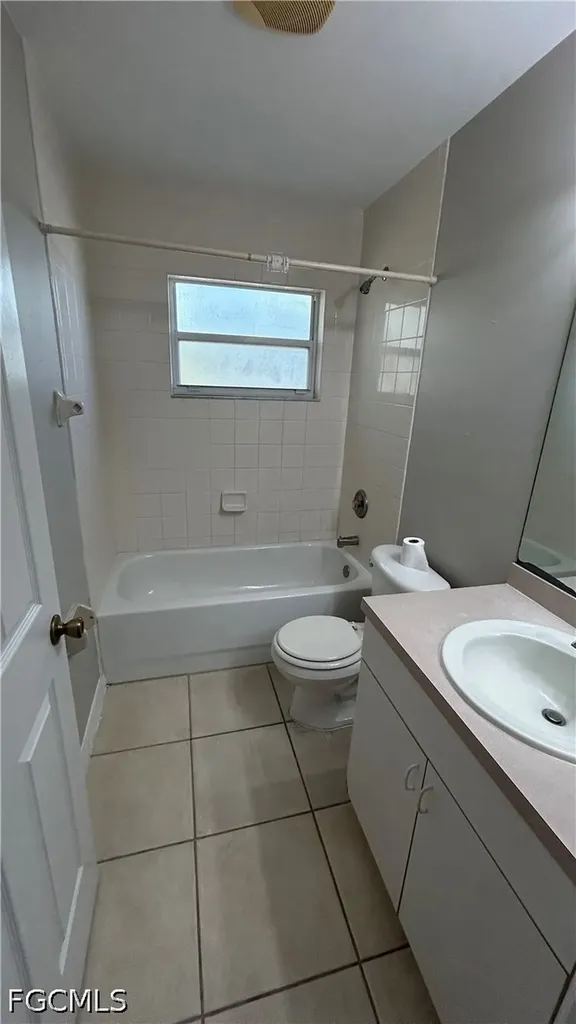 10738 Cocoatree Court Lehigh Acres FL 33936