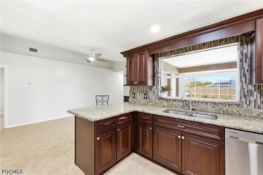 4116 SW 6th Place Cape Coral FL 33914
