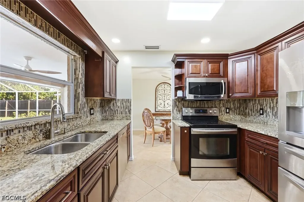 4116 SW 6th Place Cape Coral FL 33914