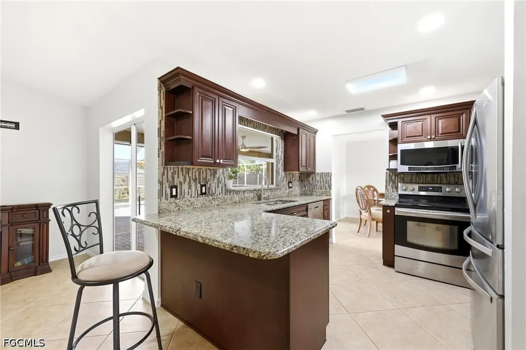 4116 SW 6th Place Cape Coral FL 33914