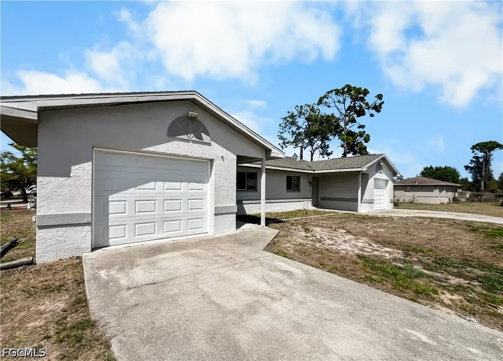 2704 Owen Avenue Lehigh Acres FL 33973