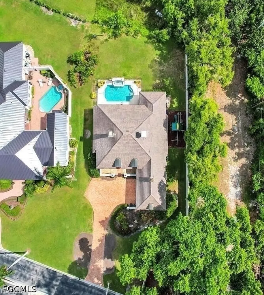 10020 Magnolia Pointe Fort Myers FL 33919