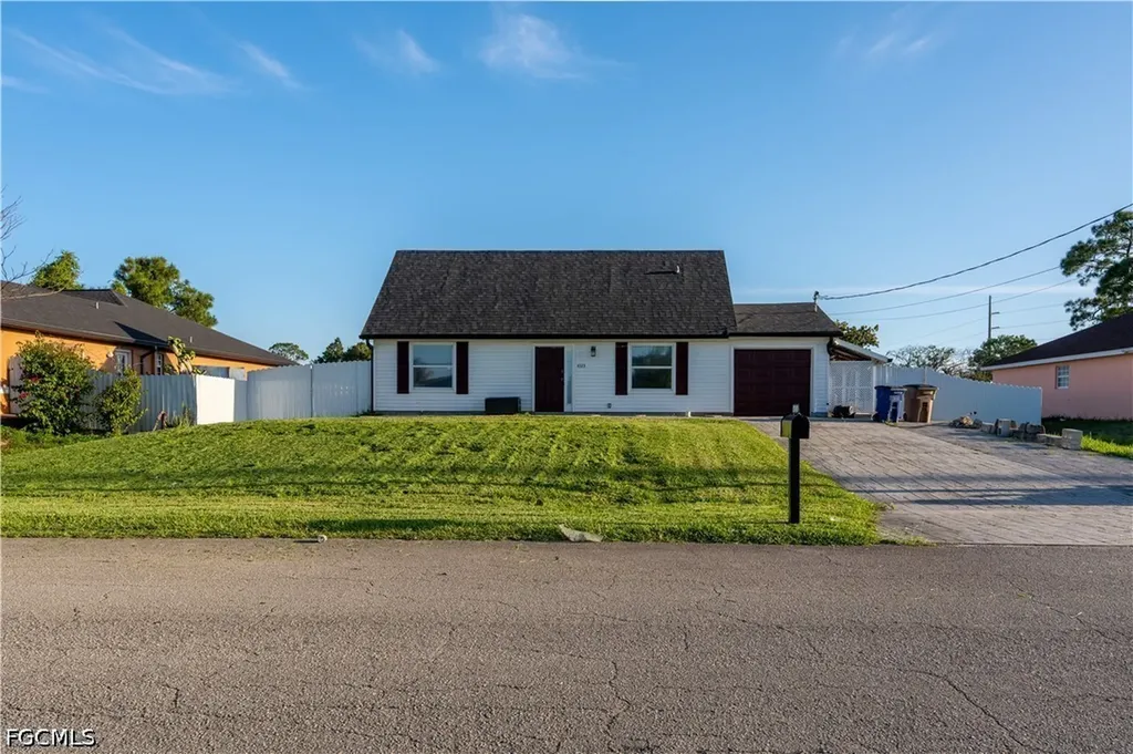4323 7th Street W Lehigh Acres FL 33971