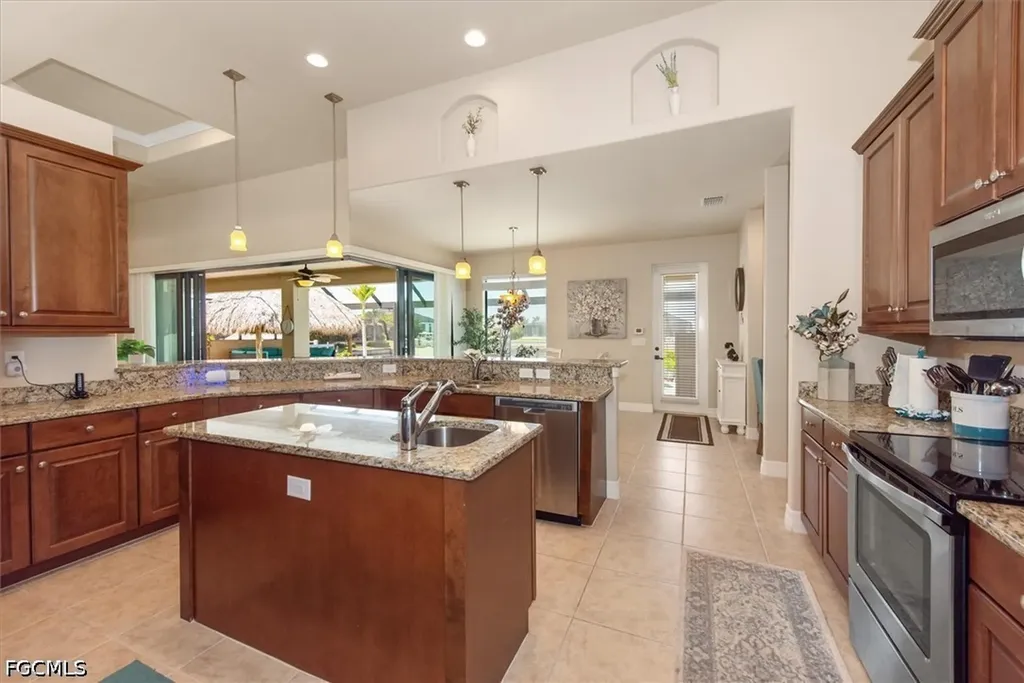 1614 NW 43rd Avenue Cape Coral FL 33993