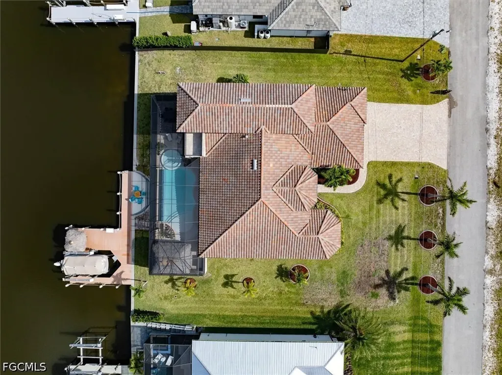 1614 NW 43rd Avenue Cape Coral FL 33993