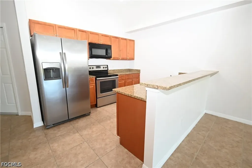 613 SE 14th Street Cape Coral FL 33990