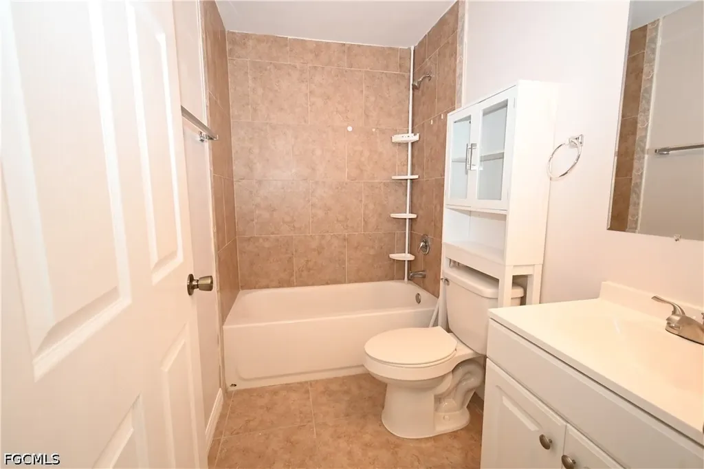 613 SE 14th Street Cape Coral FL 33990