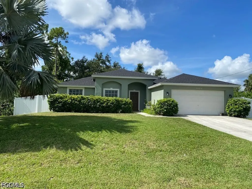 1626 NE 35th Terrace Cape Coral FL 33909