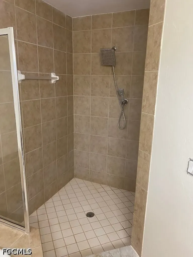 1626 NE 35th Terrace Cape Coral FL 33909