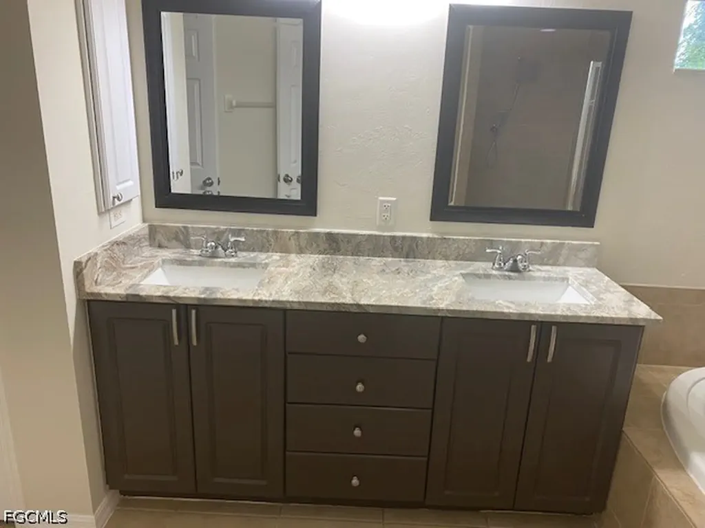1626 NE 35th Terrace Cape Coral FL 33909