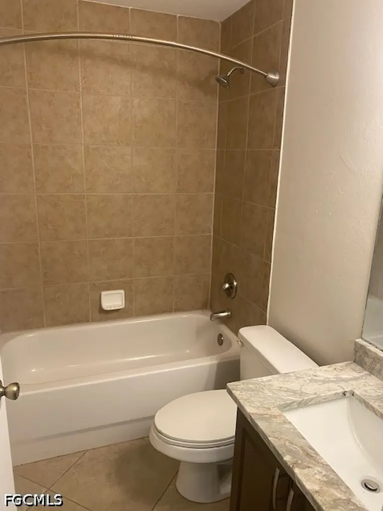 1626 NE 35th Terrace Cape Coral FL 33909