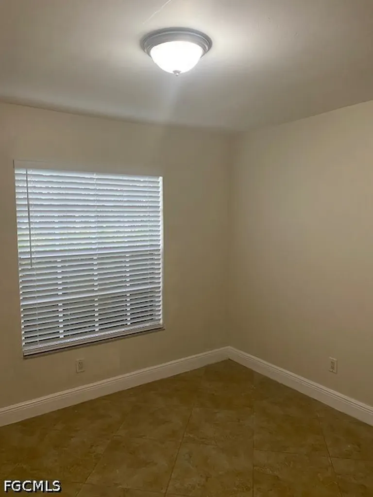 1626 NE 35th Terrace Cape Coral FL 33909